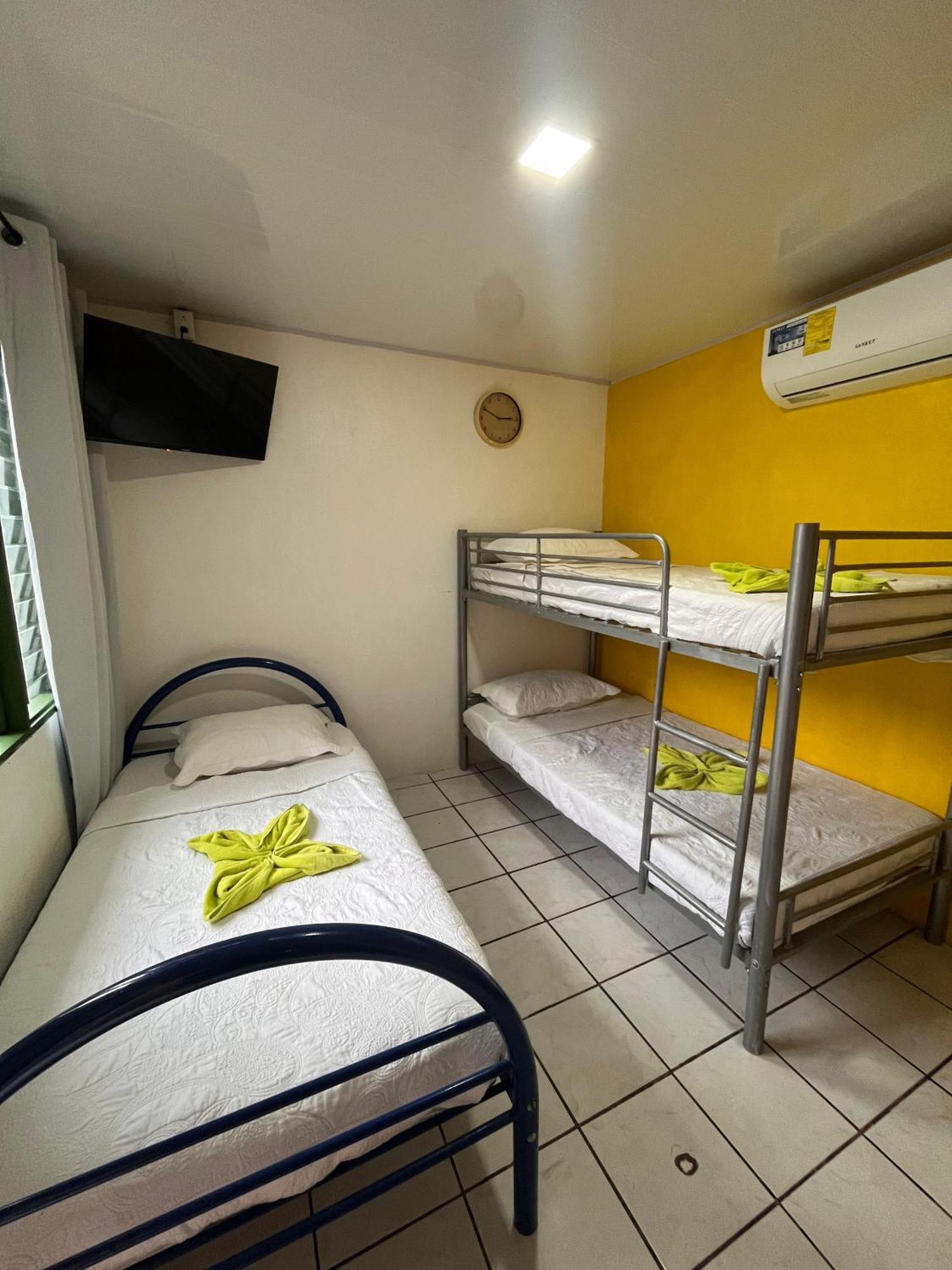 Cabinas Golfito Esterno foto